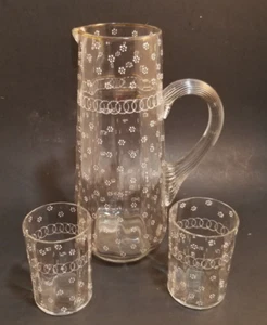 Jarra Francesa Esmalte Blanco 9.5" y 2 Vasos Pequeños 3.5" - Imagen 1 de 6