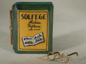 AUTHENTIC LIMOGES BOX-SOLFEGE Music Book-FREE SHIPPING - Picture 1 of 6