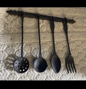 Cast iron 5 piece utensil set with hanging rack Vintage 11” in size Taiwan decor - Picture 1 of 6