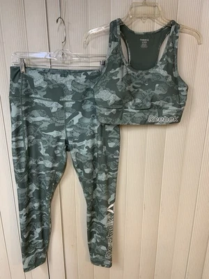 Roupa esportiva Reebok feminina 2 peças, top estilo Halter com bolsos, leggings, tamanho G - Imagem 1 de 4