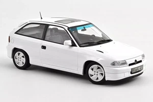 183673 Opel Astra F GSi Bianco Casablanca Norev 1/18 - Foto 1 di 6