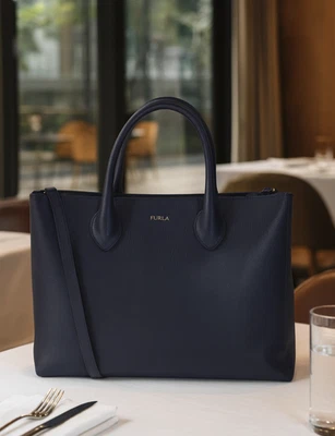 NUEVO FURLA Martha Azul Oscuro Cuero Saffiano Bolso Bandolera Hecho en Italia Foto 1 de 4