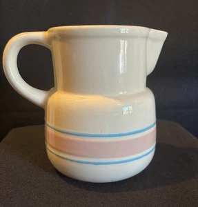 McCoy Keramik Vintage Milchkrug rosa blau gestreift - Bild 1 von 12