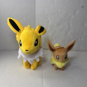 Lot Of 2 Pokemon Jolteon/Eevee Plush Dolls (Tomy 2015,Banpresto) 8” 5” - Bild 1 von 12