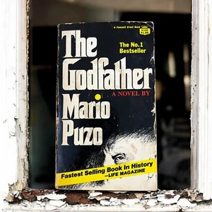 1969 The Godfather by Mario Puzo Fawcett Crest Books Vintage Paperback - Picture 1 of 7