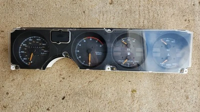 Cuadro de instrumentos Pontiac Firebird 86-92 transmisión automática medidores 140 mph 72 k millas OEM Foto 1 de 4