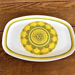 Green & Yellow 70’s Platter Mid Century Melamine Melmac Casual Picnic Dinnerware - Picture 1 of 5