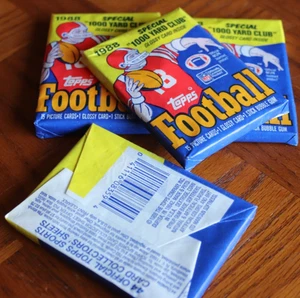 4- 1988 Topps Football Wax Packs 15 cards, 1 glossy card - Picture 1 of 2