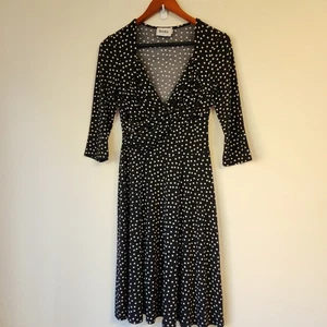 Leota Mae Faux Wrap Dress Polkadot Black White 3/4Slv Classic Feminine Fun - Picture 1 of 14