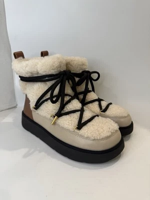 FitFlop Gen-FF  Curly Shearling leather Lace-Up Winter Boots! Size 10/ 42 - Image 1 of 4