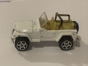 1998 Racing Champions Jeep Wrangler 1/64 Diecast Rare White Off Road Collection