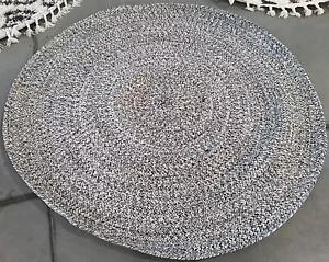 IVORY / BLACK 5'-0" x 5'-0" Flaw in Rug, Reduced Price 1172771117 BRD256C-5R - Picture 1 of 4