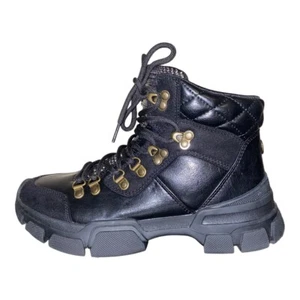 Botas de Combate de Cuero Negro G By Guess con Herrajes Dorados Talla 7 Nuevas - Imagen 1 de 6