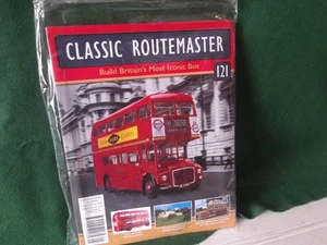 HACHETTE 1/12 BUILD THE CLASSIC ROUTEMASTER BRITAINS MOST ICONIC BUS ISSUE 121 - Imagen 1 de 2