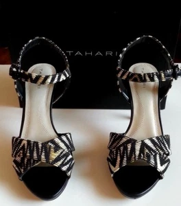 TAHARI Black/Beige 9M 4"Heels W/ Half Inch Platform "Beth" Ankle Strap NWB - Picture 1 of 9