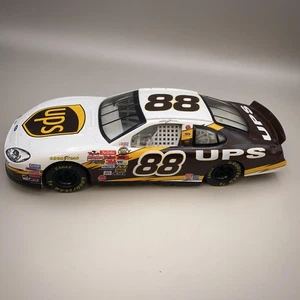 Vintage David Gilliland Diecast Car 1:24 2004 UPS #88 Action Ford Taurus NASCAR - Picture 1 of 17