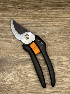 Fiskars PowerGear 2 (BYPASS PRUNER) P121 почти не использовался - Изображение 1 из 2