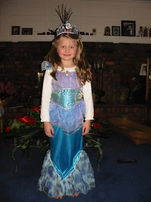 Adorable Disney Store Little Mermaid Costume w/Shoes, Tiara, Wand & Purse Sz 7/8 - Image 1 of 4