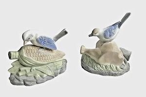 Pair Vintage UCGC Taiwan Blue Bird Thrush Figurines Corn Cob Watering Can Set - Picture 1 of 12