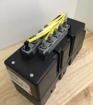 MERCEDES W220  S500 S430 CL  00-06 door LOCK UNLOCK VACUUM PUMP 2208000548  - Image 1 of 4