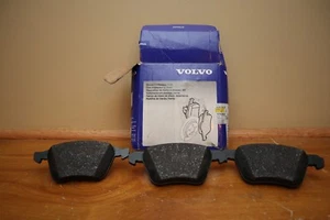 KIT DE PASTILLAS DE FRENO DELANTERAS VOLVO 30793265 VENDIDO COMO ESTÁ - SOLO 3 PASTILLAS - Imagen 1 de 2