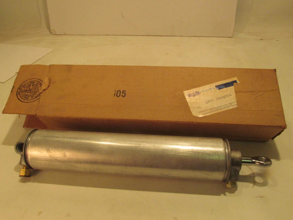 N.O.S. 1966 1967 FoMoCo LINCOLN CONTINENTAL CONVERTIBLE TOP CYLINDER - Image 1 of 1