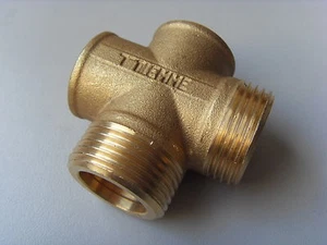 Solar Kreuz Stück 2 x IG 1/2" / 2 x AG 3/4" - Picture 1 of 2