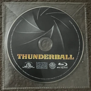 NEW THUNDERBALL (1965) - Blu-ray disc only in clear plastic envelope / no case - Imagen 1 de 3