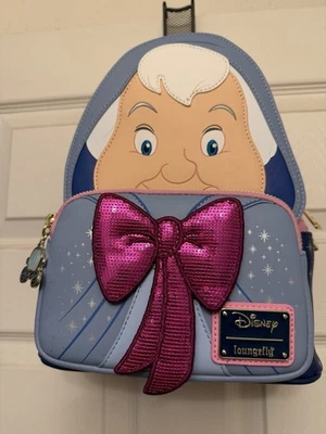 Mini Mochila Loungefly Disney Hada Cenicienta Madrina Juegos con disfraces Loungefly Nueva con Etiquetas Foto 1 de 4