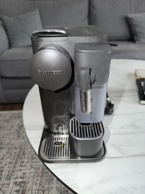 De'Longhi Lattissima - Image 1 of 4