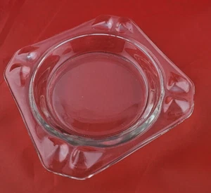 Vintage square with rounded bottom MCM clear glass 4 rounded slots ashtray - Picture 1 of 5