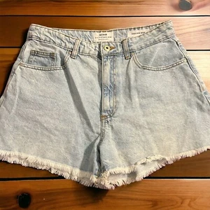 Cotton:On High Rise Mom Denim Shorts Raw Hem Bootie Cutoff Size 8 - Picture 1 of 4