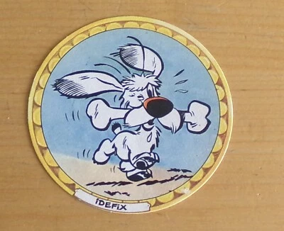 1967  IDEFIX    VACHE QUI RIT  FROMAGERIE  BEL - DARGAUD AUTOCOLLANT D' ORIGINE - Photo 1/3