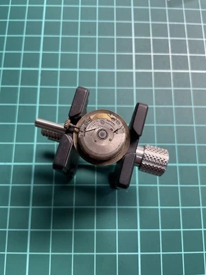 VTG UNIVERSAL GENEVE CAL 1-24 17J AUTOMATIC SWISS MOVEMENT FOR PARTS REPAIR J1 - Image 1 of 4