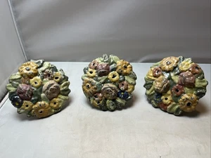 Vintage 3 bemalte Metallguss Gardinen Raffhalter Haken Blumen Blumenstrauß um 1930 - Bild 1 von 5