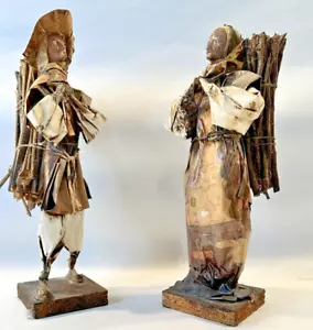 Figuras de muñeca vintage de arte popular mexicano papel maché hombre mujer con mochilas de madera - Imagen 1 de 4
