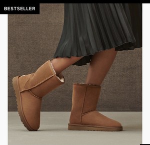 uggs wide width