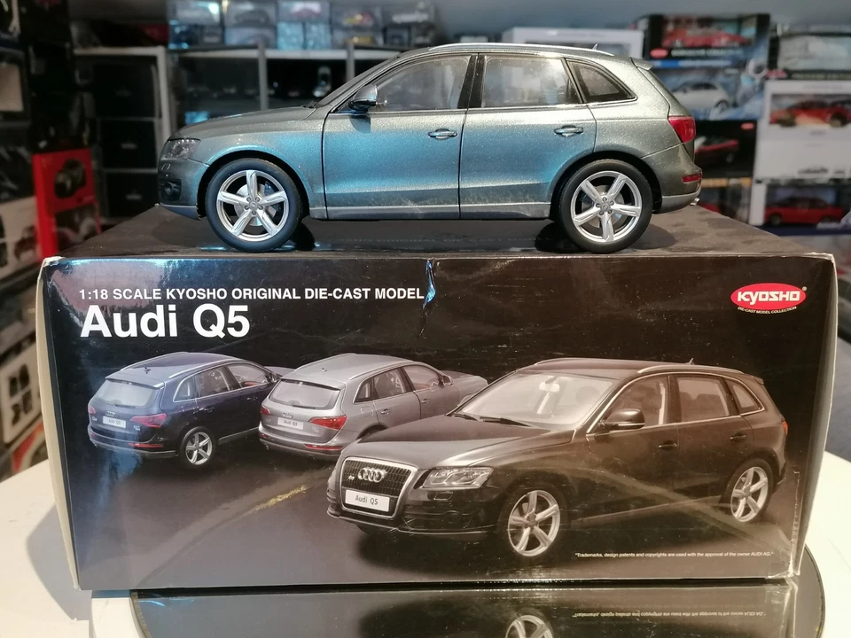 Kyosho 1/18 Audi Q5 2012 Quartz Grey with original external Box - First Edition - Immagine 1 di 4
