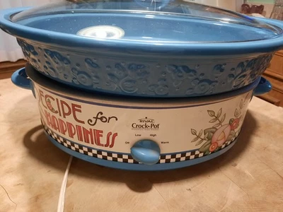 Mary Engelbreit Large Ceramic Crock Pot Slow Cooker Charpente Checks ME Ink - Image 1 of 4