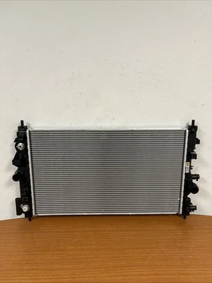 Radiador TYC 13197 para Chevrolet Cruze 11-14 Foto 1 de 4