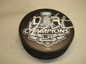 Darryl Sutter Signed Los Angeles Kings 2014 Stanley Cup Champs Hockey Puck 1B - Picture 1 of 2