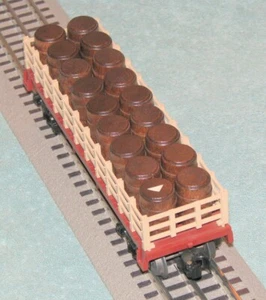 Lionel O scale Part #1877 - "Union Pacific RR Staked Flatcar w Dbl. Row Barrels" - Picture 1 of 16