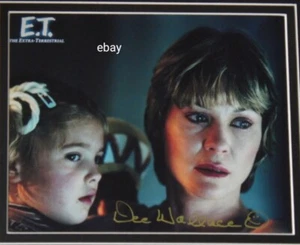 E.T DEE WALLACE DREW BARRYMORE 8 x 6 SIGNED PHOTO PRINT BIG SALE £5 SPIELBERG - Picture 1 of 1