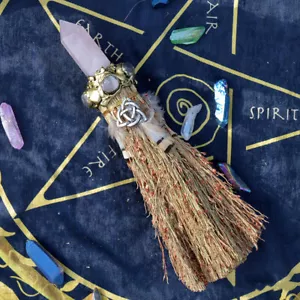 Rose Quartz Witch Alter Besom Witch Broomstick Straw Halloween Broom Cosplaying - Picture 1 of 5