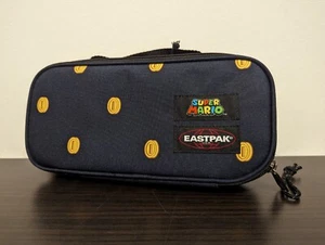 Super Mario x Eastpak Tasche Navy Coins Nintendo OLED Switch Hülle - Bild 1 von 4