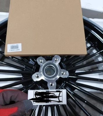 21x3.5 Tubeless Fat Spoke Front Wheel For Harley Dyna Wide Glide Softail Used - Image 1 of 4