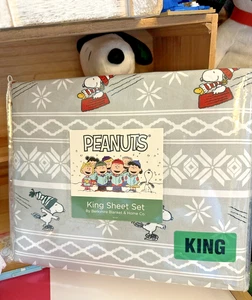 Peanuts Snoopy Christmas KING Sheet Set 4 Pc Ice Skating Sledding NWT - Picture 1 of 5