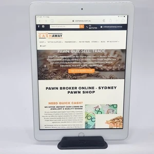 Apple iPad 5th Gen 32GB Silver Wi-Fi and Cellular Unlocked Tablet - Picture 1 of 12