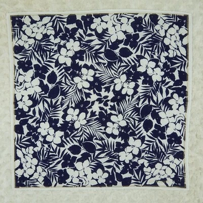 N445 GIVENCHY Azul Flor Blanco Algodón Bufanda Bufandas Bolsillo Cuadrado 18.5" X 18.5" Foto 1 de 4