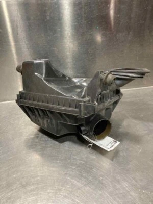 Коробка фильтра воздухозаборника Chevrolet Cruze 2012-2014 годов выпуска 1,4 л от оригинального производителя - Изображение 1 из 4